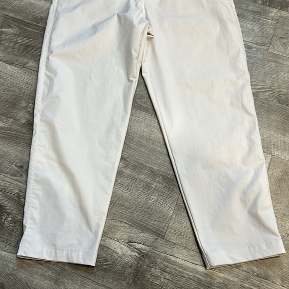 Lululemon Relaxed-Tapered Smooth Twill Trouser - Picture 8 of 14